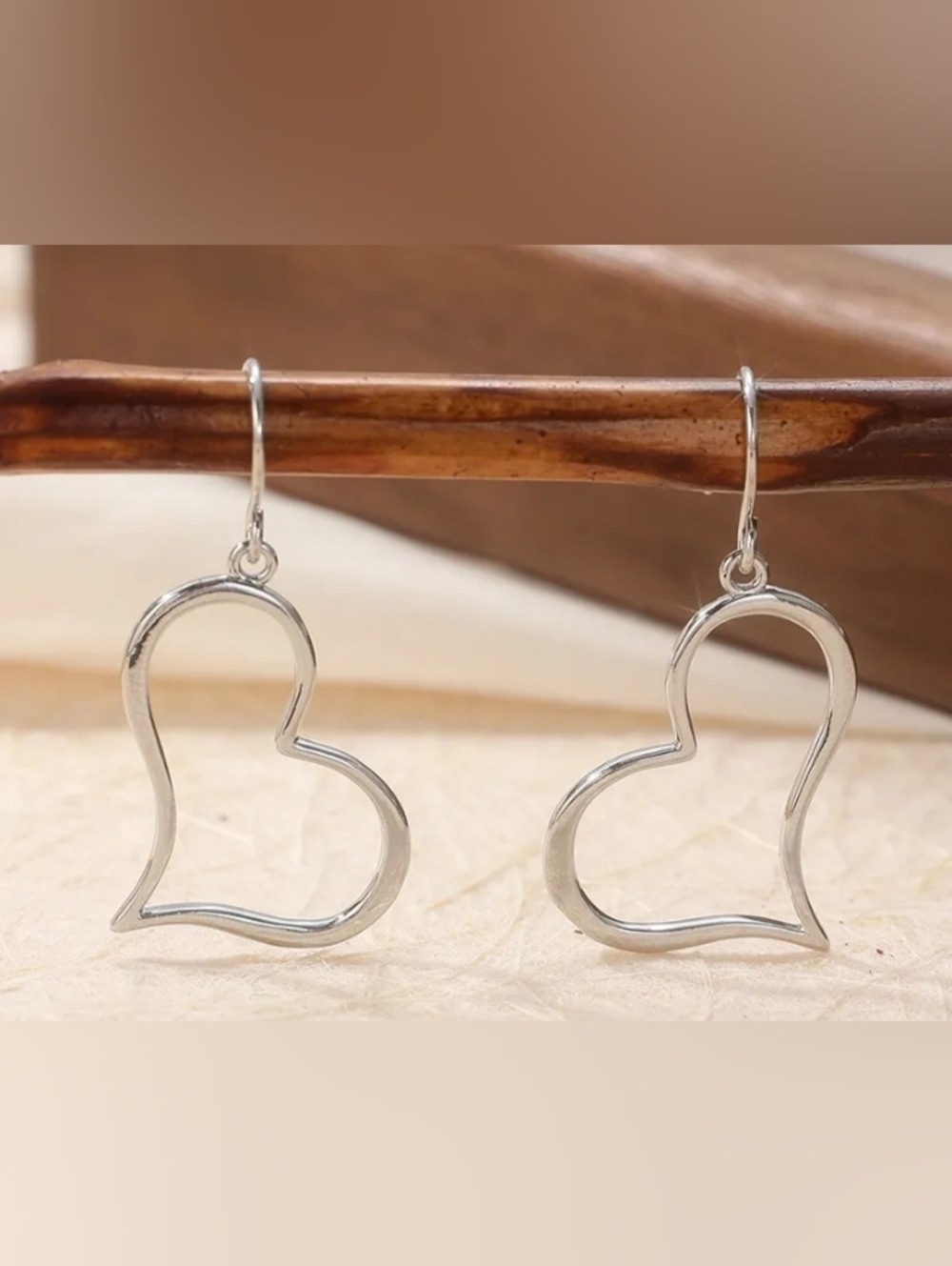 ❤️M $10 Each Or Bundle Any 4/$20 Silver Heart Outline Drop Earrings